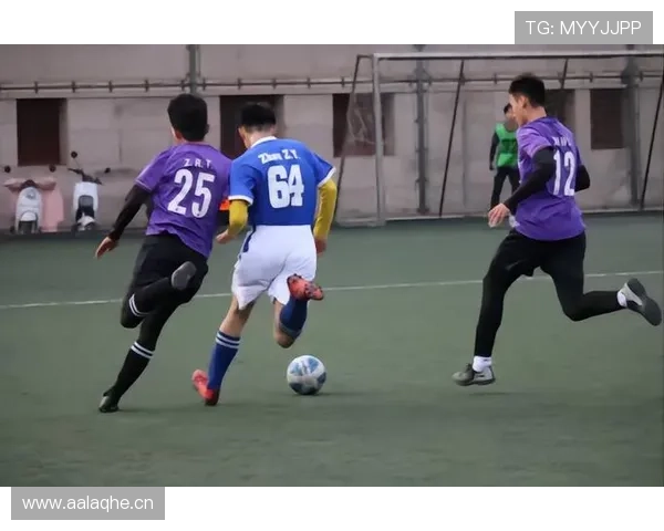 篮球比赛中界外球的具体判罚标准与注意事项解析